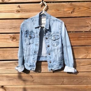 Heritage 1981 jean jacket. Size Medium